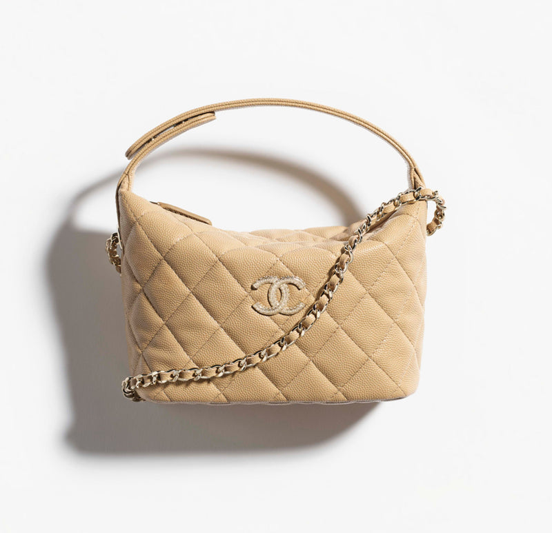 2025/26 Métiers d’art Clutch with chain