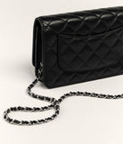 Classic Wallet on Chain Black
