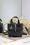 Small-sized Toujours Vertical Handbag Waxed Black