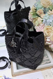 Medium-sized Toujours Vertical Handbag Waxed Black