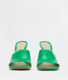 Stretch Mule Grass