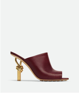 Knot Mule Merlot crimson