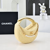 Quilted Circle Pouch Bag Mellow Yellow AP4584