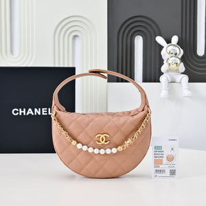 CC Quilted Circle Pouch Bag Nude AP4584