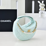Quilted Circle Pouch Bag Light Blue AP4584