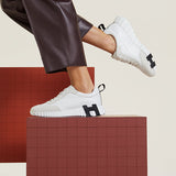 Bouncing sneaker White