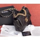 19 Lambskin Flap Bag AS1160
