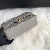 Caviar Calfskin 30cm Classic Flap Bag A01113