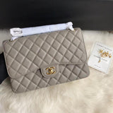 Caviar Calfskin 30cm Classic Flap Bag A01113