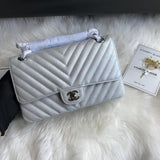 Chevron Caviar Calfskin Classic Flap Bag A01112