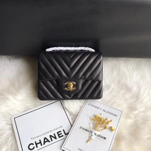 CC Chevron Lambskin 17cm Classic Flap Bag 1115