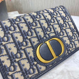 30 Montaigne 2-In-1 Pouch S2086