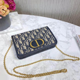 30 Montaigne 2-In-1 Pouch S2086