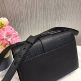 30 Montaigne Bag Grained Calfskin M9203