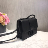 30 Montaigne Bag Grained Calfskin M9203