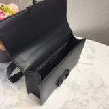 30 Montaigne Bag Grained Calfskin M9203