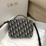 30 Montaigne Box Bag Blue Oblique Jacquard S2141