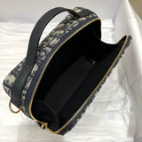 30 Montaigne Box Bag Blue Oblique Jacquard S2141