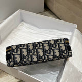30 Montaigne Box Bag Blue Oblique Jacquard S2141