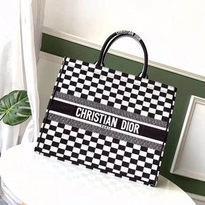 Christian   Book Tote Black And White Bag M1286