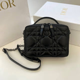 Caro Box Bag With Chain Black Quilted Macrocannage Calfskin S5140