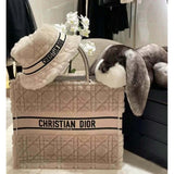 Large Book Tote Beige Cannage Shearling M1286