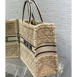 Large Book Tote Beige Cannage Shearling M1286