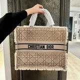 Large Book Tote Beige Cannage Shearling M1286