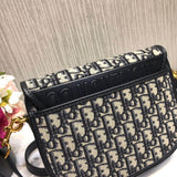Medium Bobby Bag in Oblique Jacquard M9319