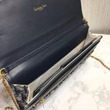 Oblique Clutch with Chain Bag S5401