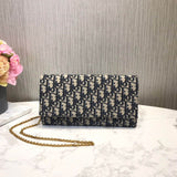 Oblique Clutch with Chain Bag S5401