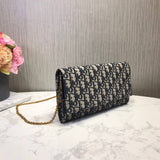 Oblique Clutch with Chain Bag S5401