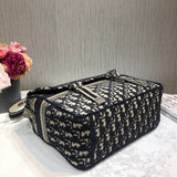 Oblique Embroidery  camp Bag M1291
