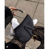 Saddle Bag in Grained Calfskin M0446