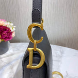 Saddle Bag in Grained Calfskin M0446