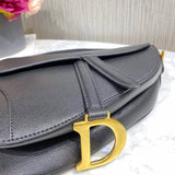 Saddle Bag in Grained Calfskin M0446