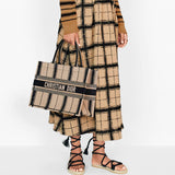 Small Bayad ¡ìre Embroidered Book Tote M1296