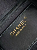 Chic Black Shoulder Bag with Metal Chain
