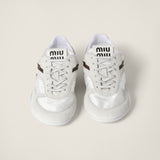 Gymnasium technical fabric and suede sneakers