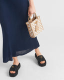 Crochet flatform slides