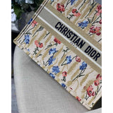 Book Tote in Hibiscus Metallic Thread Embroidery M1286