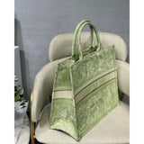 Book Tote Lime Toile de Jouy Reverse Embroidery M1286