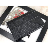 ama Wallet on Chain Pochette Bag