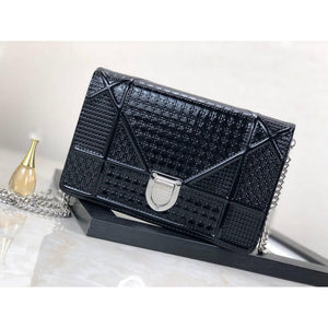    ama Wallet on Chain Pochette Bag