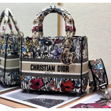 Medium Lady D-Lite Bag in Multicolor Mille Fleurs Embroidery M0565