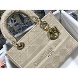 Medium Lady D-Lite Cannage Embroidery M0565