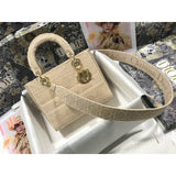 Medium Lady D-Lite Cannage Embroidery M0565