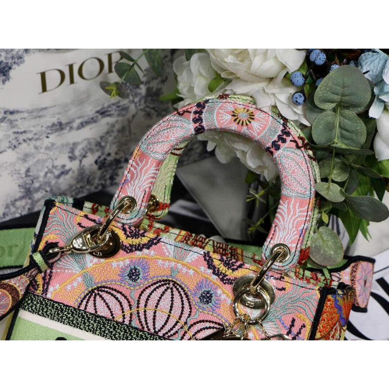 Medium Lady D-Lite Multicolor In Lights Embroidery M0565