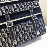 Oblique Embroidered Velvet  camp Messenger Bag M1291V