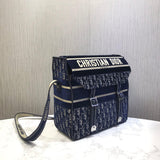 Oblique Embroidered Velvet  camp Messenger Bag M1291V